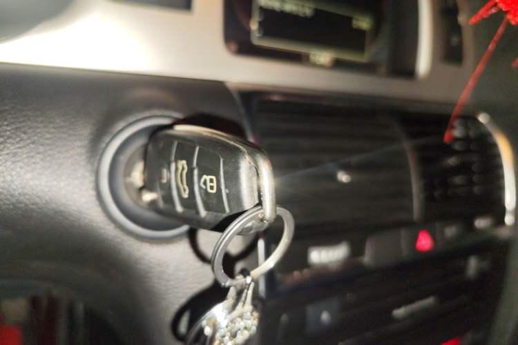 Used Audi Q7  Vehicle Key