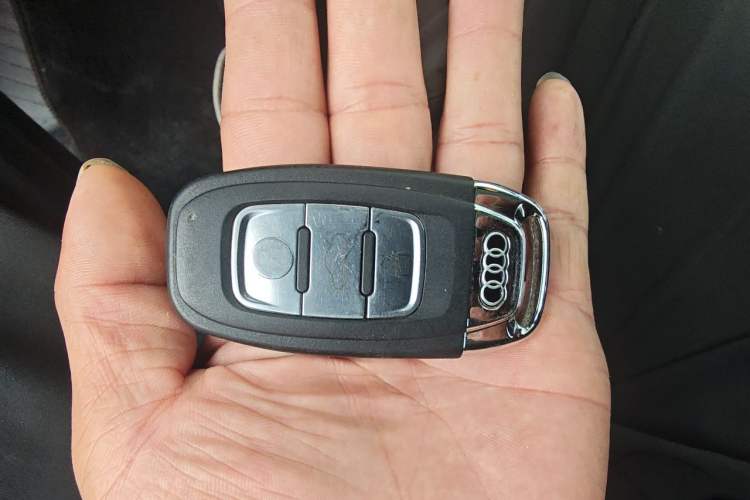 Used Audi Q7 2011 3.0 TFSI Comfort (200kW) Vehicle Key
