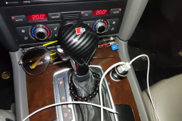 Used Audi Q7 2011 3.0 TFSI Technology (200kW) Gear Lever