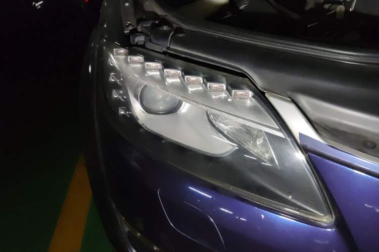 Used Audi Q7 2011 3.0 TFSI Technology (200kW) Right Front Headlight