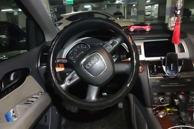 Used Audi Q7 2011 3.0 TFSI Technology (200kW) Steering Wheel