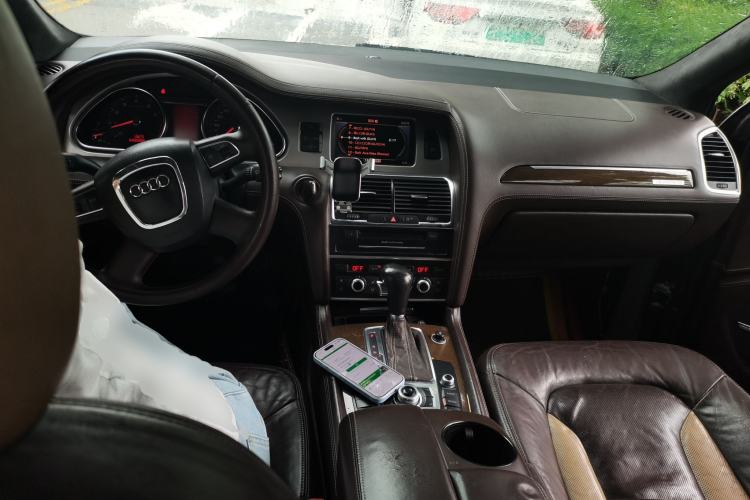 Used Audi Q7 2011 3.0 TFSI Exclusive Edition (200kW) Center Console