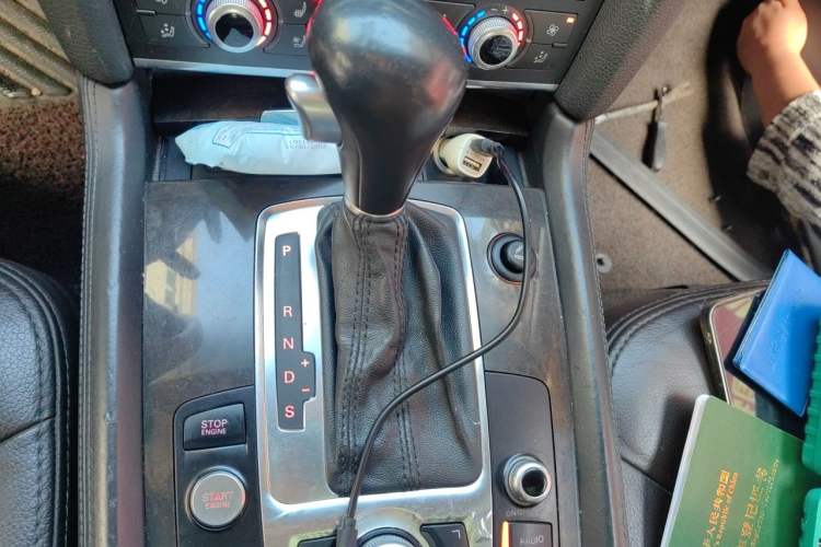 Used Audi Q7 2011 3.0 TFSI Exclusive Edition (200kW) Gear Lever