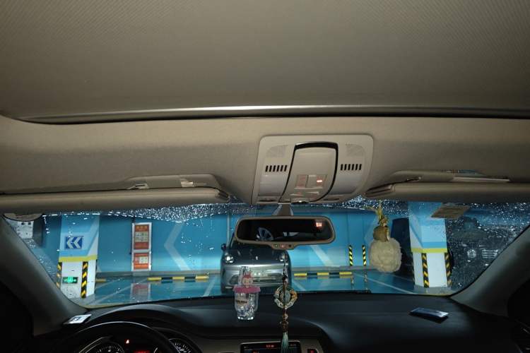 Used Audi Q7 2011 3.0 TFSI Comfort Model (245kW) Headliner