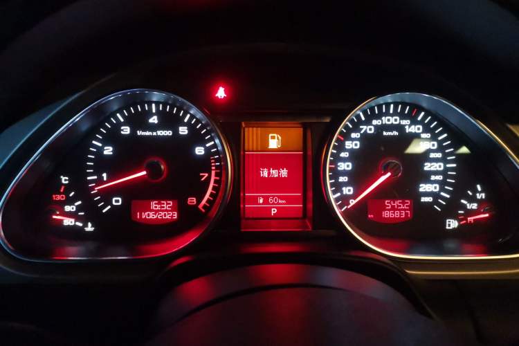 Used Audi Q7 2011 3.0 TFSI Technology (200kW) Instrument Cluster