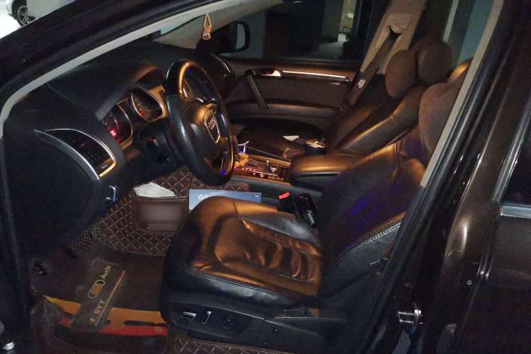 Used Audi Q7 2011 3.0 TFSI Technology (200kW) Left Front Seat