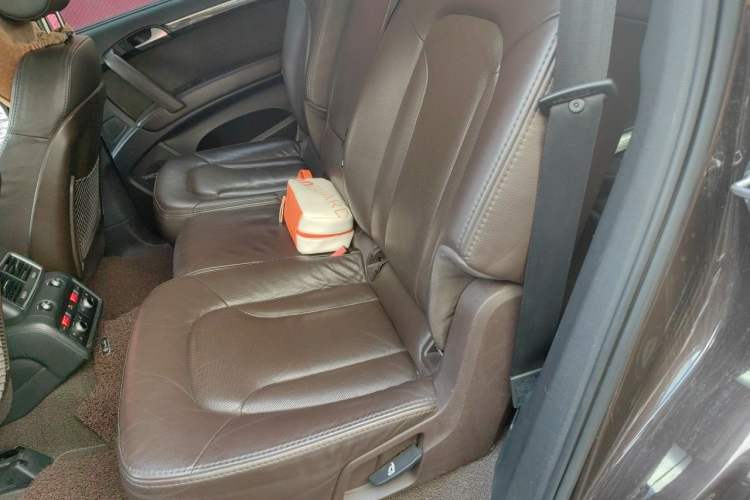 Used Audi Q7 2011 3.0 TFSI Exclusive Edition (200kW) Left Rear Seat