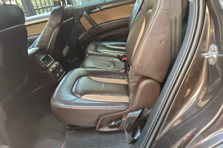 Used Audi Q7 2011 3.0 TFSI Exclusive Edition (200kW) Left Rear Seat