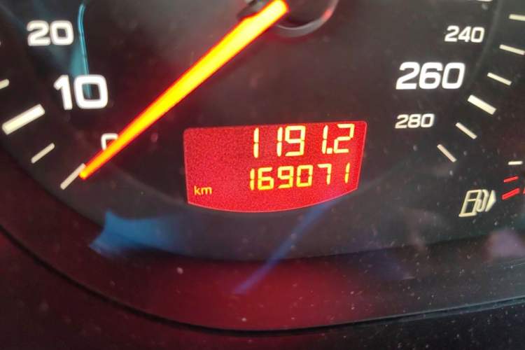 Used Audi Q7 2011 3.0 TFSI Exclusive Edition (200kW) Odometer Close Up