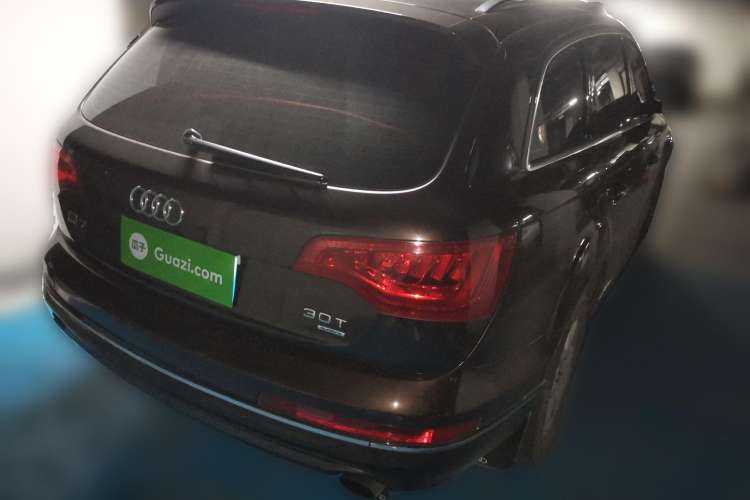 Used Audi Q7 2011 3.0 TFSI Technology (200kW) Rear Right 45 Deg