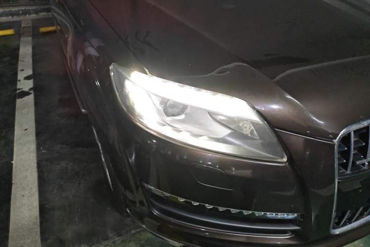 Used Audi Q7 2011 3.0 TFSI Comfort (200kW) Right Front Headlight