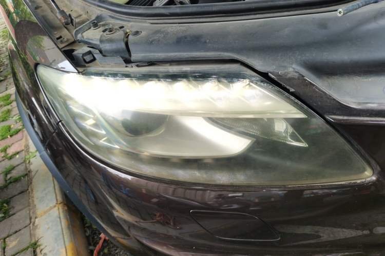 Used Audi Q7 2011 3.0 TFSI Comfort (200kW) Right Front Headlight