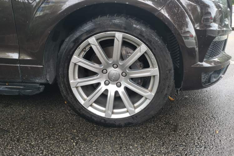 Used Audi Q7 2011 3.0 TFSI Exclusive Edition (200kW) Right Front Wheel Hub