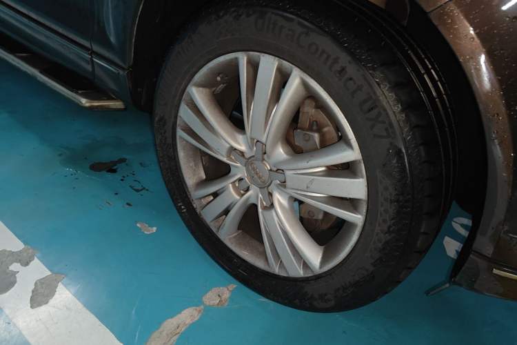Used Audi Q7 2011 3.0 TFSI Comfort Model (245kW) Right Front Wheel Hub