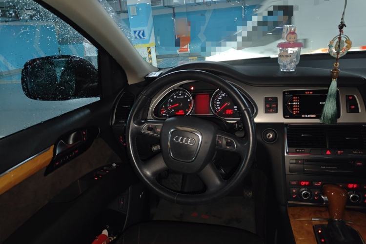 Used Audi Q7 2011 3.0 TFSI Comfort Model (245kW) Steering Wheel