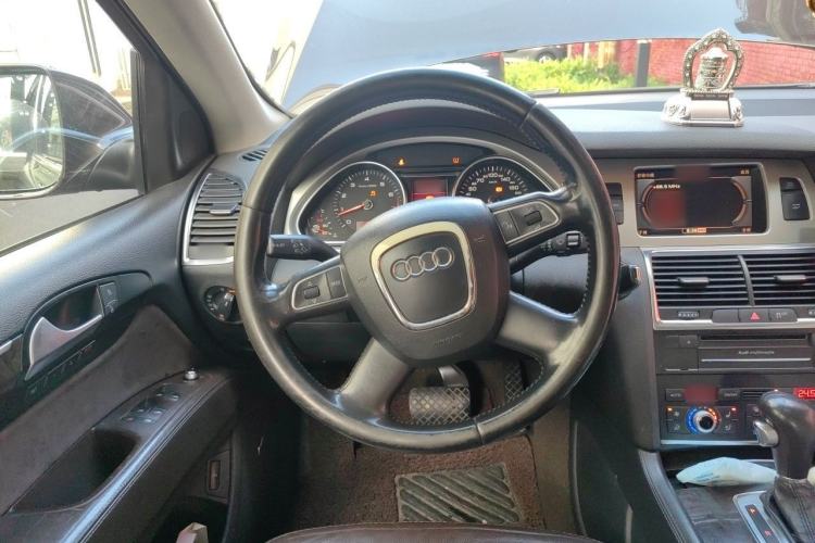 Used Audi Q7 2011 3.0 TFSI Exclusive Edition (200kW) Steering Wheel