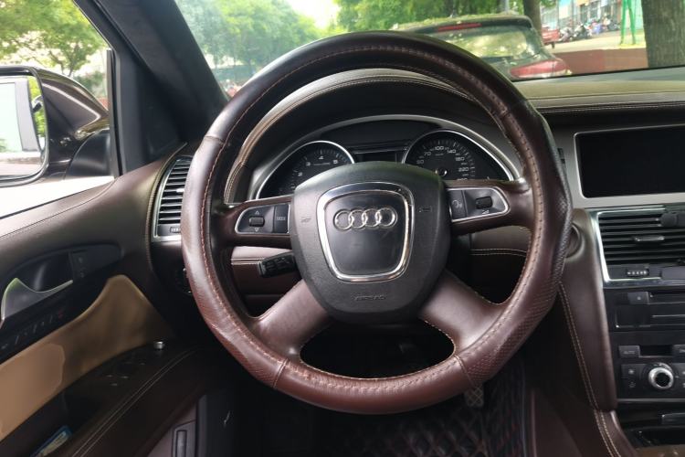 Used Audi Q7 2011 3.0 TFSI Comfort (200kW) Steering Wheel