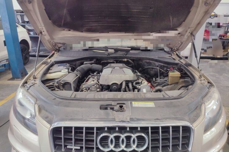 Used Audi Q7 2011 3.0 TFSI Exclusive Edition (200kW) Engine Bay