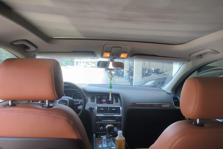 Used Audi Q7 2011 3.0 TFSI Comfort Model (245kW) Headliner