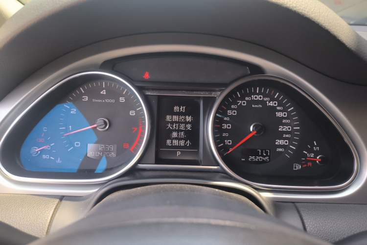 Used Audi Q7 2011 3.0 TFSI Comfort Model (245kW) Instrument Cluster