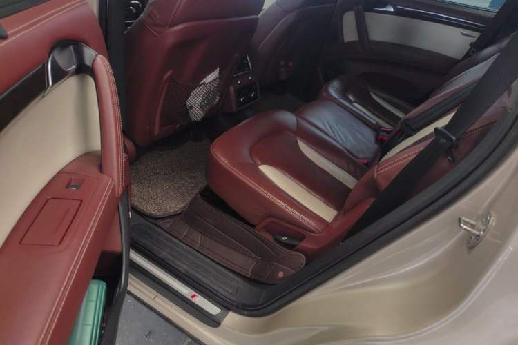 Used Audi Q7 2011 3.0 TFSI Exclusive Edition (200kW) Left Rear Seat