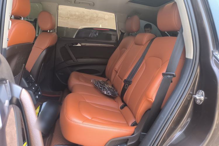 Used Audi Q7 2011 3.0 TFSI Comfort Model (245kW) Left Rear Seat