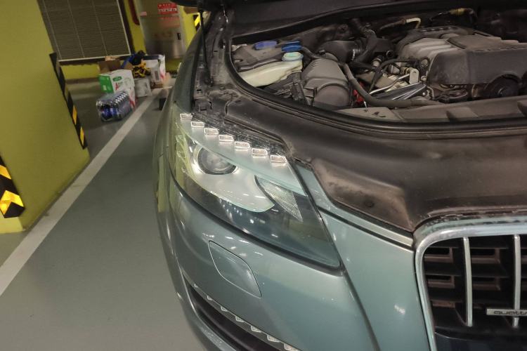 Used Audi Q7 2011 3.0 TFSI Ambition (200kW) Right Front Headlight