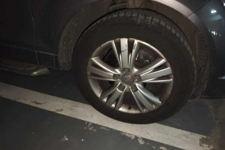 Used Audi Q7 2011 3.0 TFSI Comfort (200kW) Right Front Wheel Hub