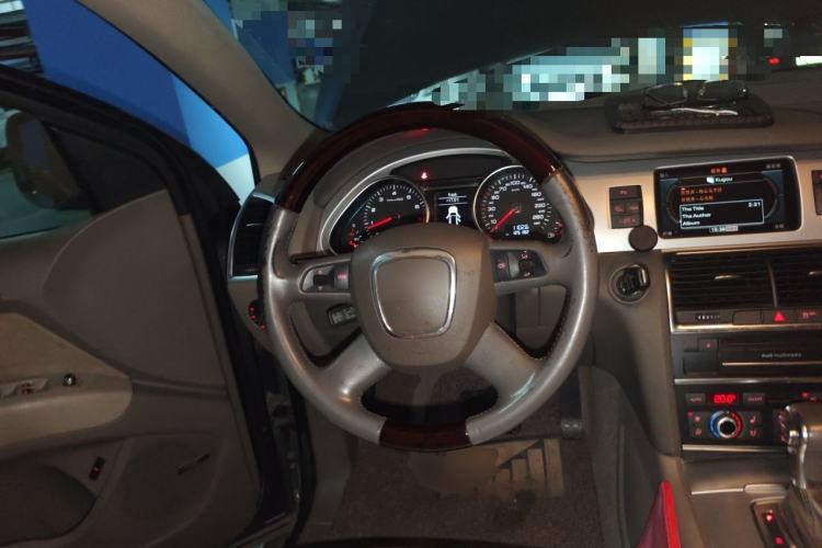 Used Audi Q7 2011 3.0 TFSI Comfort (200kW) Steering Wheel