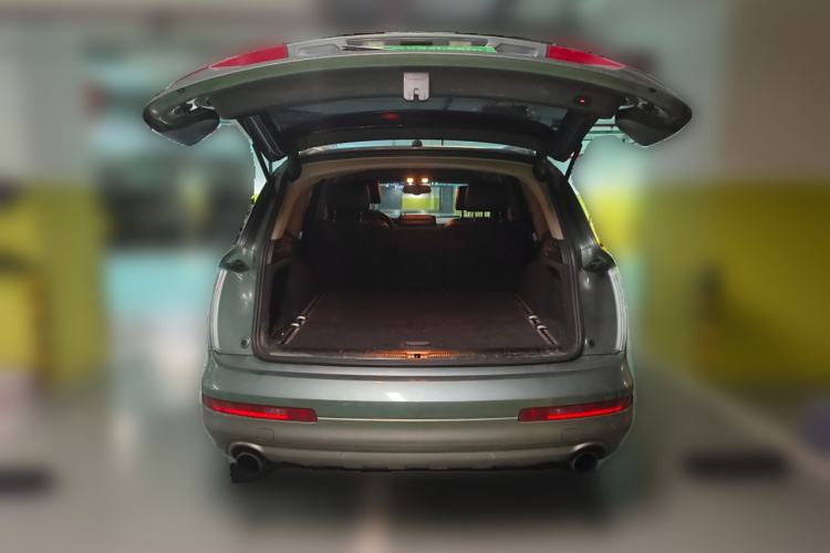 Used Audi Q7 2011 3.0 TFSI Ambition (200kW) Trunk