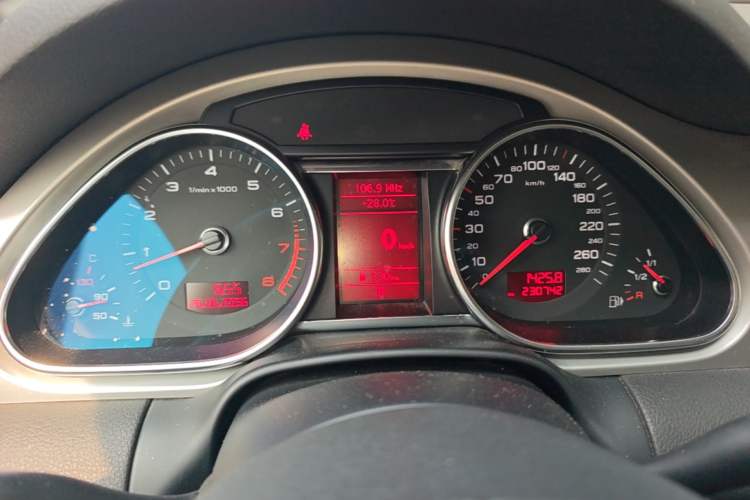 Used Audi Q7 2011 3.0 TFSI Ambition (200kW) Instrument Cluster