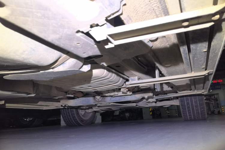 Used Audi Q7 2011 3.0 TFSI Technology (200kW) Chassis Rear Right