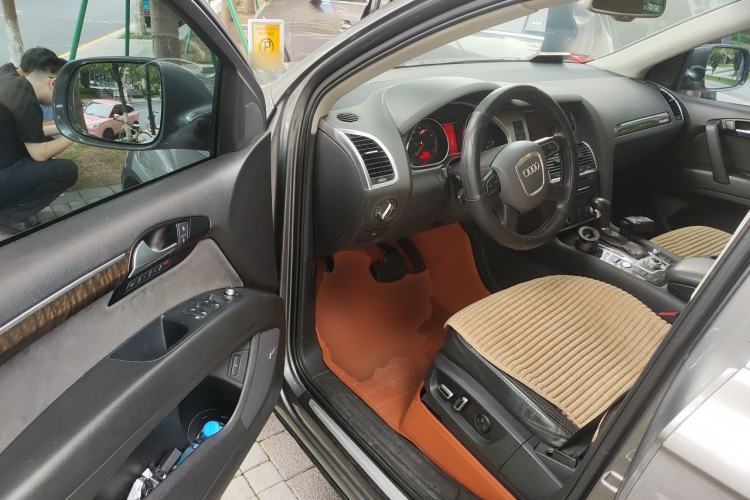 Used Audi Q7 2011 3.0 TFSI Technology (200kW) Driver Seat