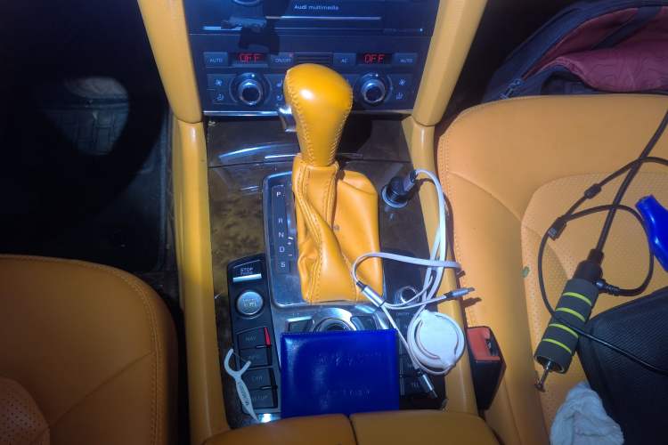 Used Audi Q7 2011 3.0 TFSI Technology (200kW) Gear Lever