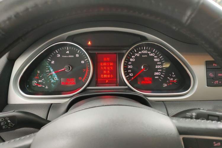 Used Audi Q7 2011 3.0 TFSI Technology (200kW) Instrument Cluster