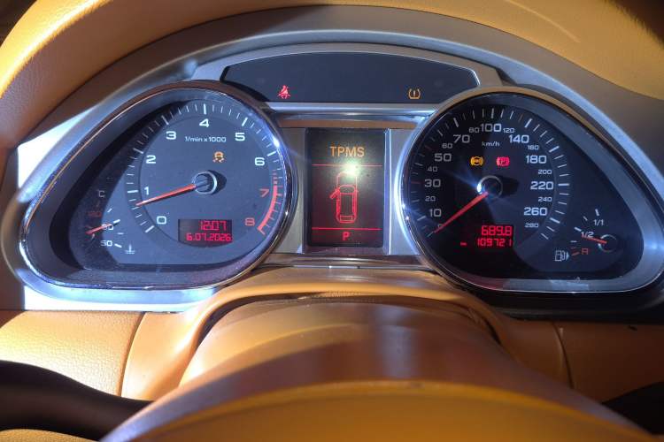 Used Audi Q7 2011 3.0 TFSI Technology (200kW) Instrument Cluster