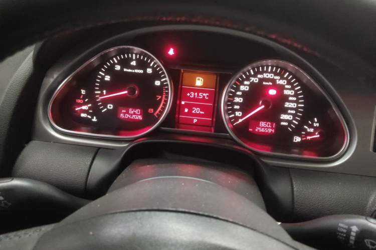 Used Audi Q7 2011 3.0 TFSI Technology (200kW) Instrument Cluster