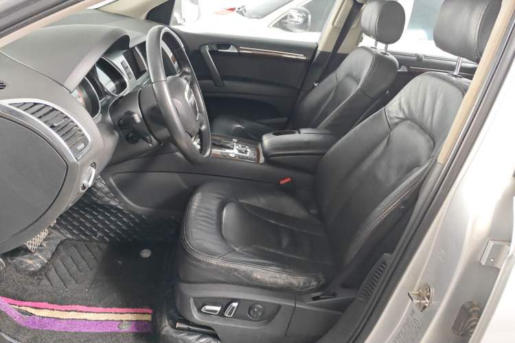 Used Audi Q7 2011 3.0 TFSI Ambition (200kW) Left Front Seat