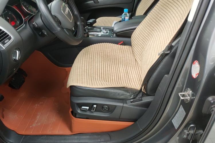 Used Audi Q7 2011 3.0 TFSI Technology (200kW) Left Front Seat