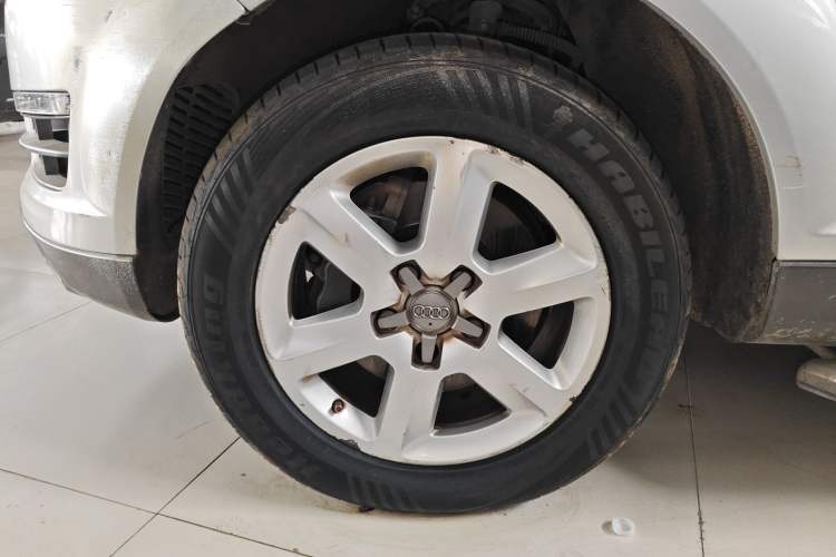 Used Audi Q7 2011 3.0 TFSI Ambition (200kW) Left Front Wheel Hub