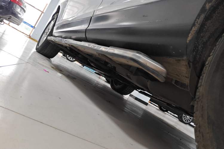 Used Audi Q7 2011 3.0 TFSI Ambition (200kW) Left Side Sill