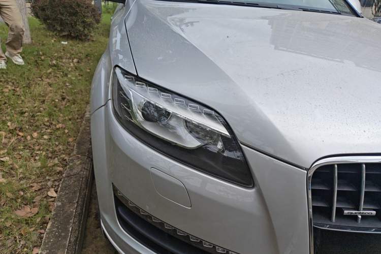 Used Audi Q7 2011 3.0 TFSI Comfort (200kW) Right Front Headlight
