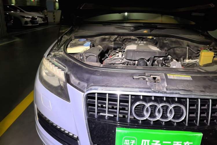 Used Audi Q7 2011 3.0 TFSI Technology (200kW) Right Front Headlight
