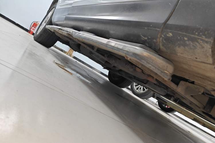 Used Audi Q7 2011 3.0 TFSI Ambition (200kW) Right Side Sill