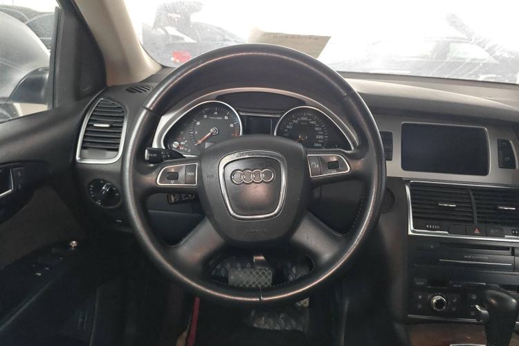Used Audi Q7 2011 3.0 TFSI Ambition (200kW) Steering Wheel