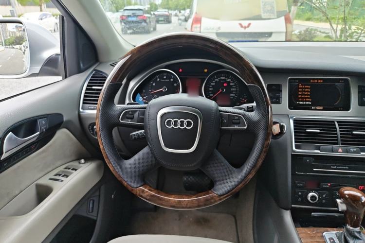 Used Audi Q7 2011 3.0 TFSI Comfort (200kW) Steering Wheel