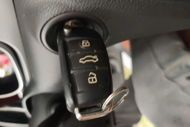 Used Audi Q7 2011 3.0 TFSI Technology (200kW) Vehicle Key