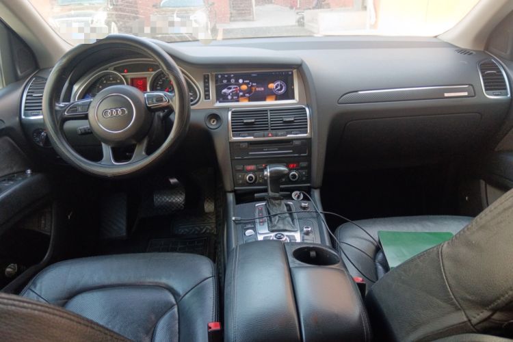 Used Audi Q7 2011 3.0 TFSI Technology (200kW) Center Console