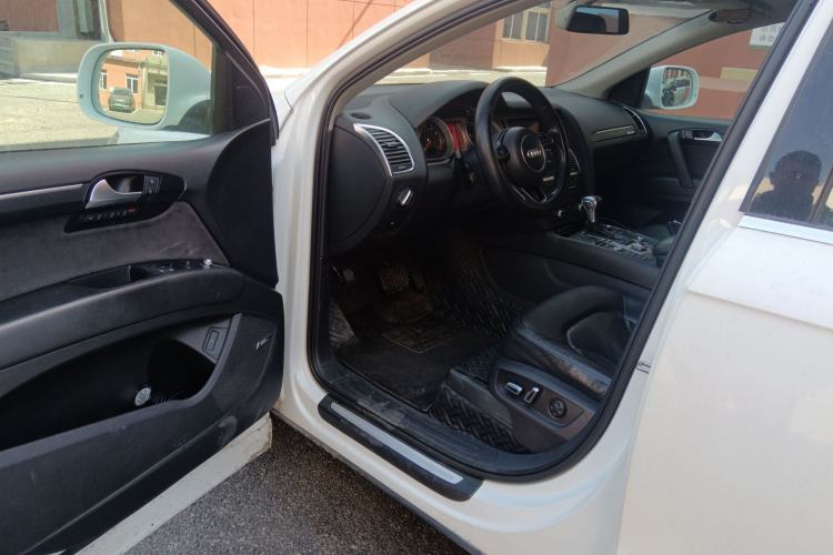 Used Audi Q7 2011 3.0 TFSI Technology (200kW) Driver Seat