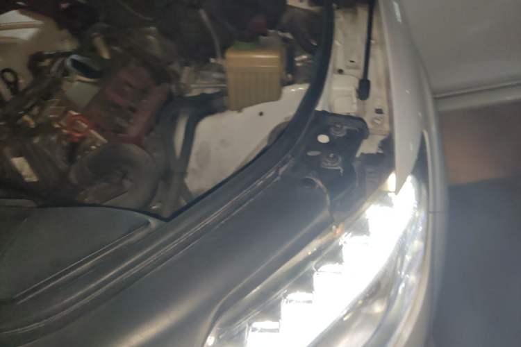 Used Audi Q7 2011 3.0 TFSI Comfort Model (245kW) Engine Bay Left